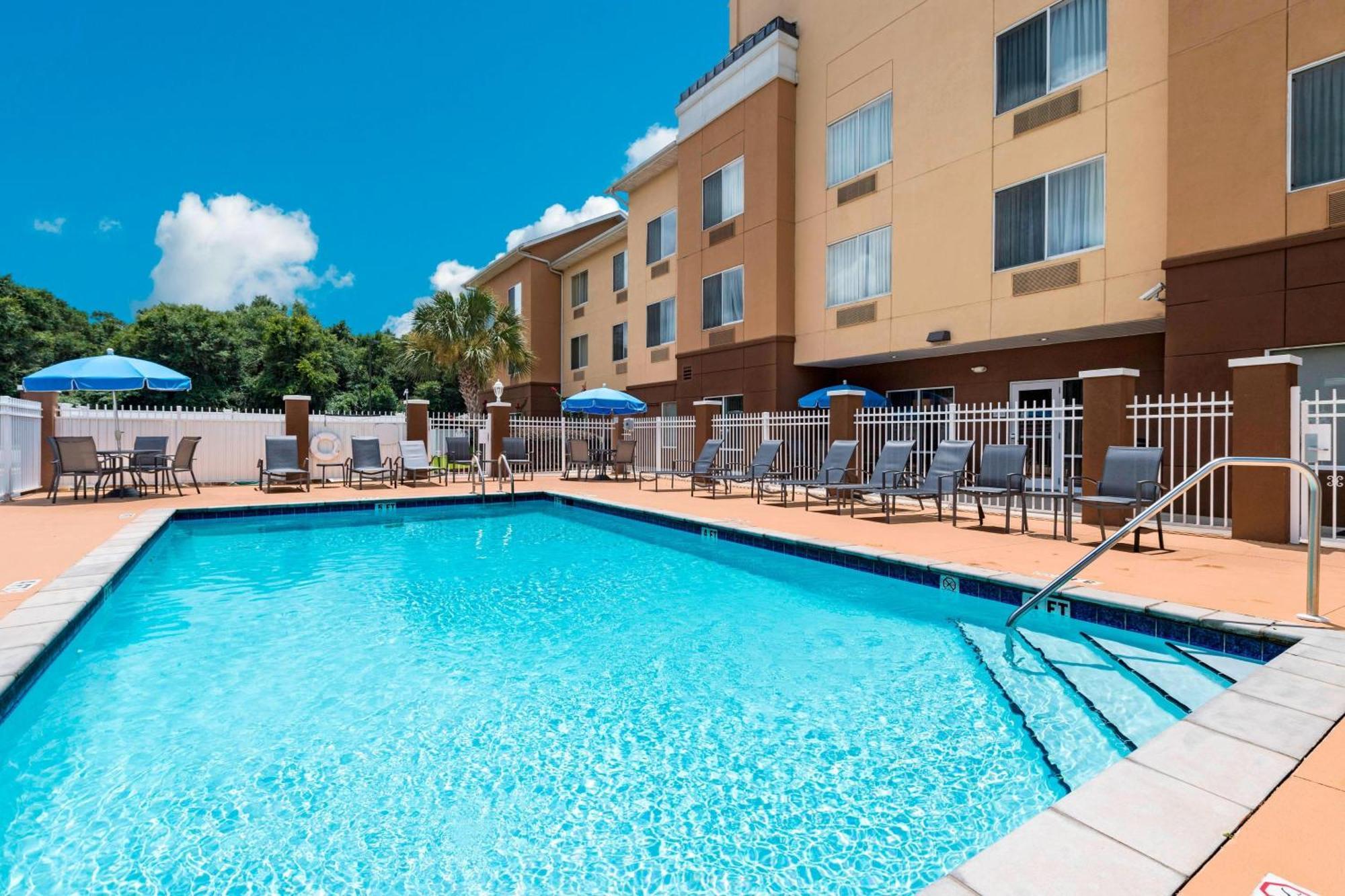 Fairfield Inn & Suites Marianna Exterior foto